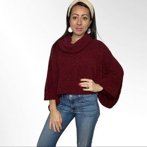 Romeo & Juliet Couture Poncho Sweater Maroon women's size Small Crop